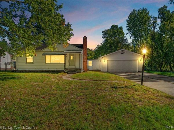 485 Rivard Boulevard, Waterford Township, Mi 48327