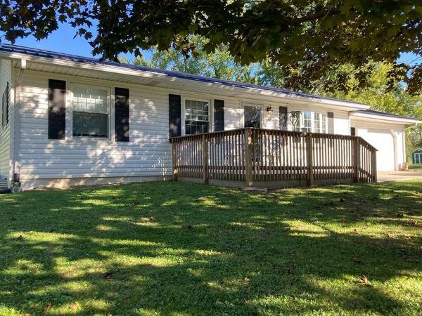 895 Cloverdale Ave, Crestline, OH 44827
