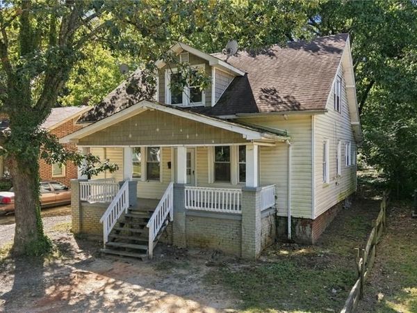 2824 Glenn Avenue , Winston-Salem, NC 27105