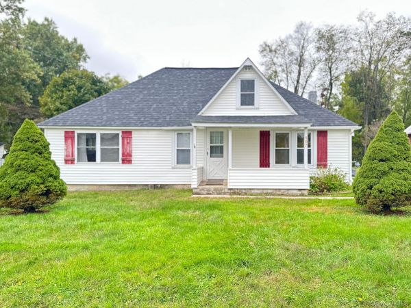 107 County Route 22, Johnson, NY 10933