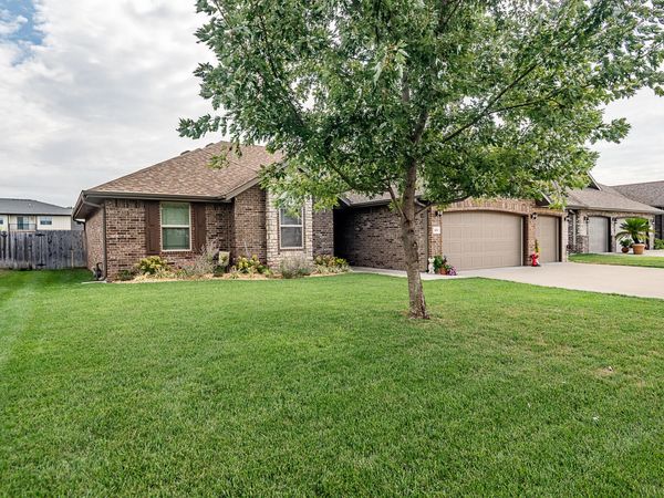 614 N Eagle Park Drive, Nixa, MO 65714