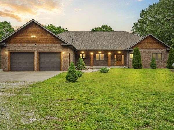 2130 Carlton Road , Hollister, MO 65672