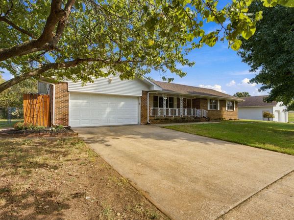 603 Learning Lane , Monett, MO 65708