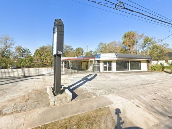 82 N Yonge Street, Ormond Beach, FL 32174