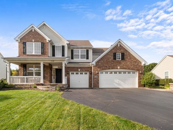 308 Comstock Drive , Elgin, IL 60124
