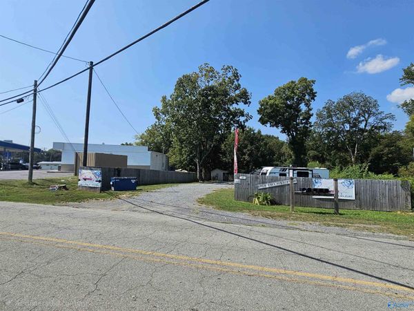37 Scant City Road, Guntersville, AL 35976