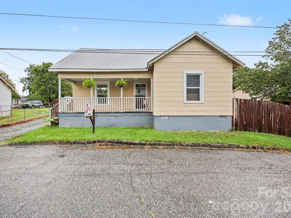 208 Copley Street , Lexington, NC 27292