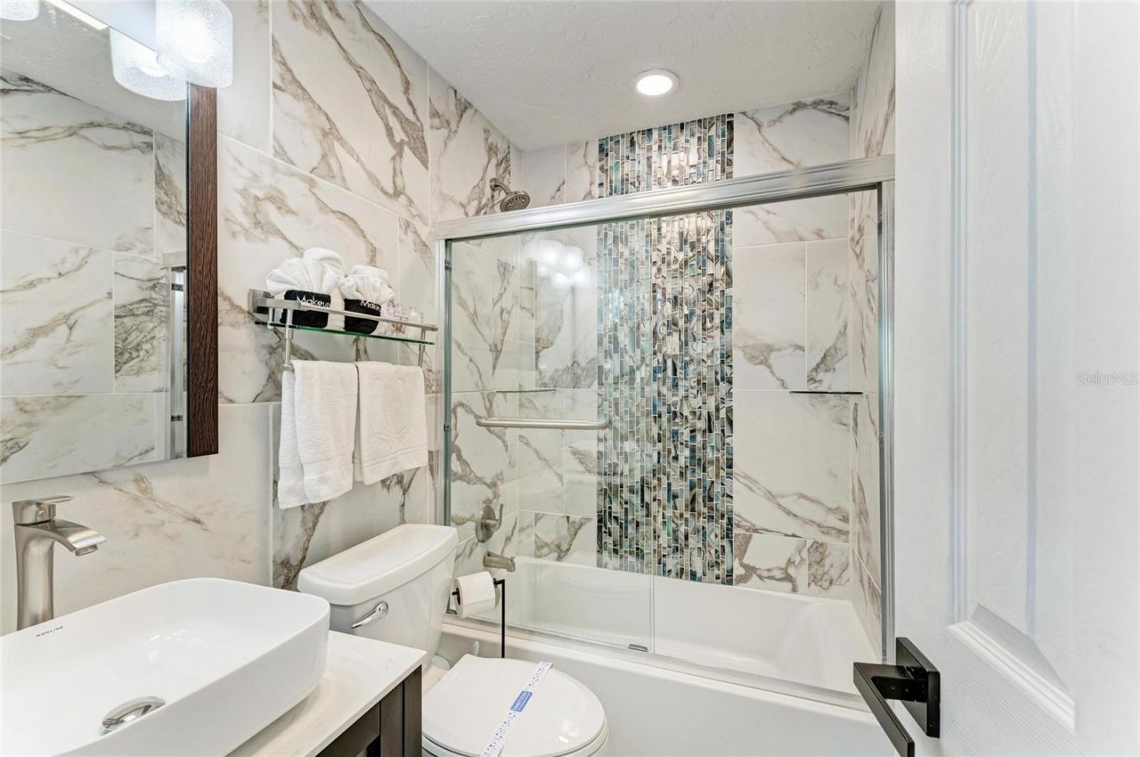 310 Bryn Mawr Island, Bradenton, FL 34207 Photo