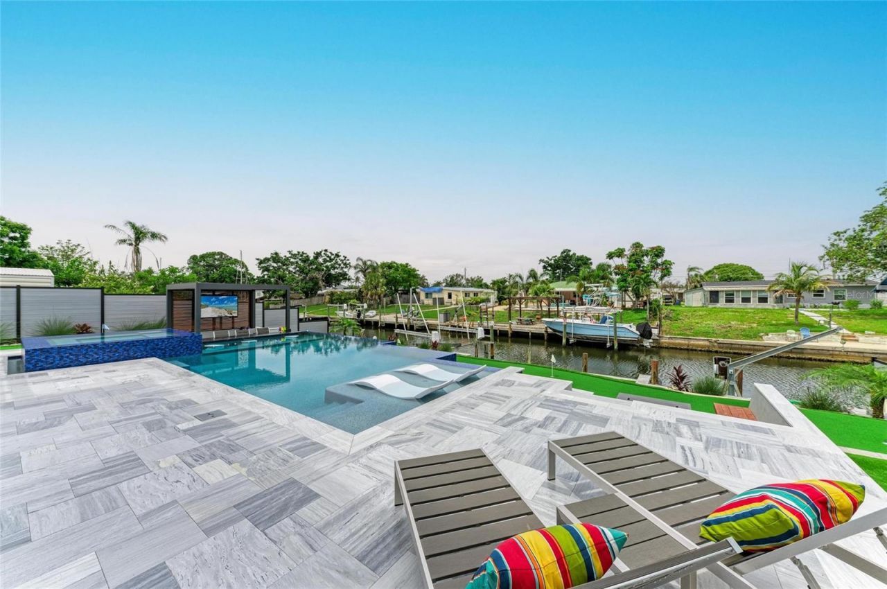 310 Bryn Mawr Island, Bradenton, FL 34207 Photo