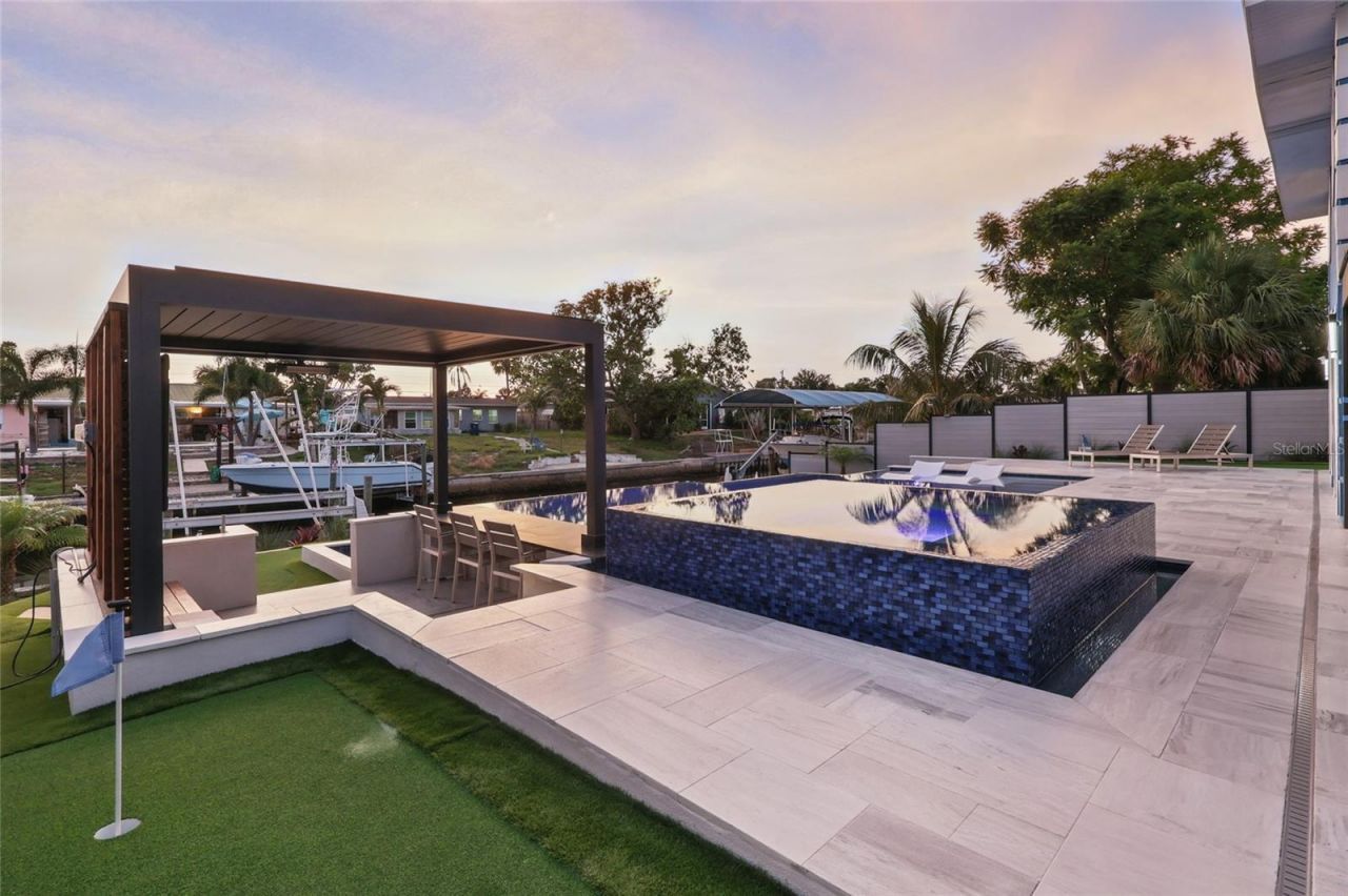 310 Bryn Mawr Island, Bradenton, FL 34207 Photo
