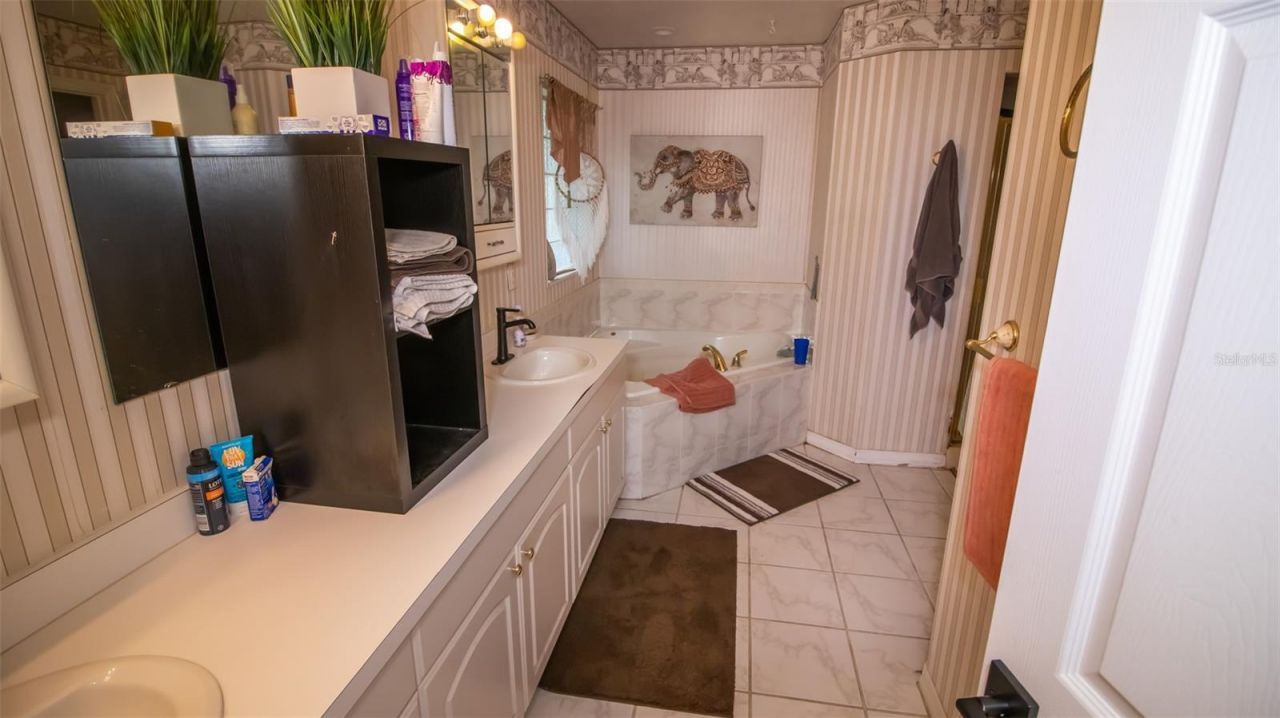 241 SE 5th Avenue , Melrose, FL 32666 Photo