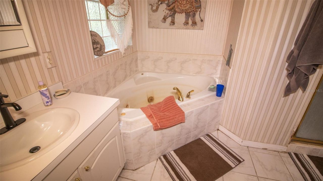 241 SE 5th Avenue , Melrose, FL 32666 Photo
