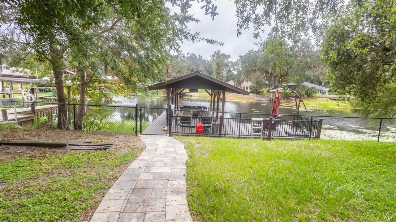 241 SE 5th Avenue , Melrose, FL 32666 Photo