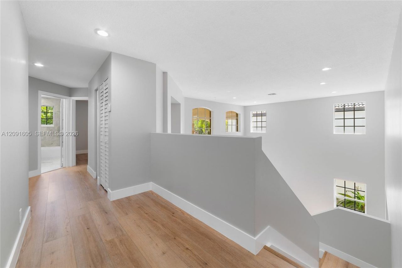 4400 Fox Ridge Dr, Weston, FL 33331 Photo
