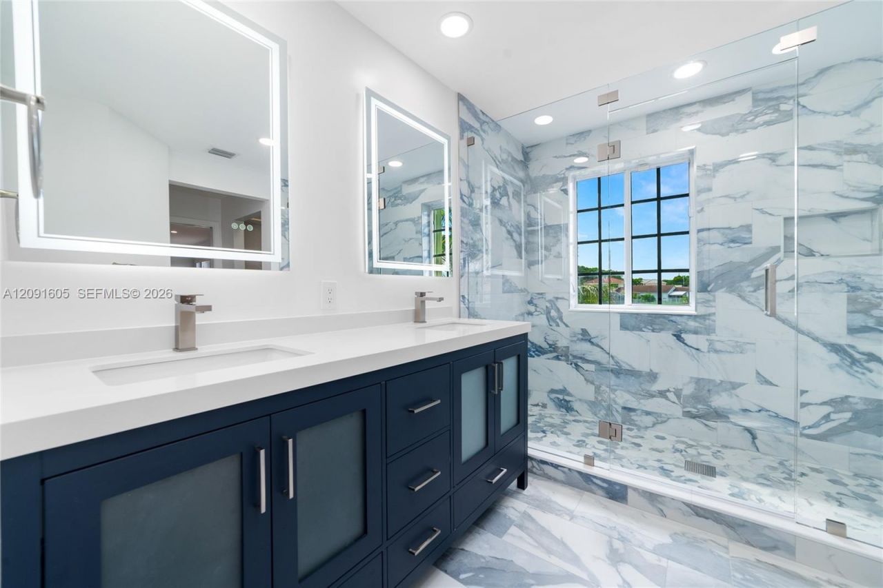 4400 Fox Ridge Dr, Weston, FL 33331 Photo