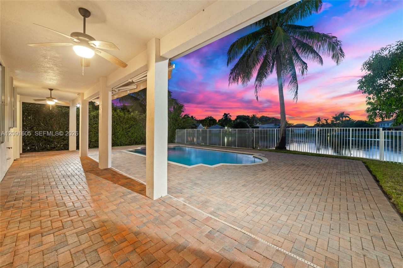 4400 Fox Ridge Dr, Weston, FL 33331 Photo