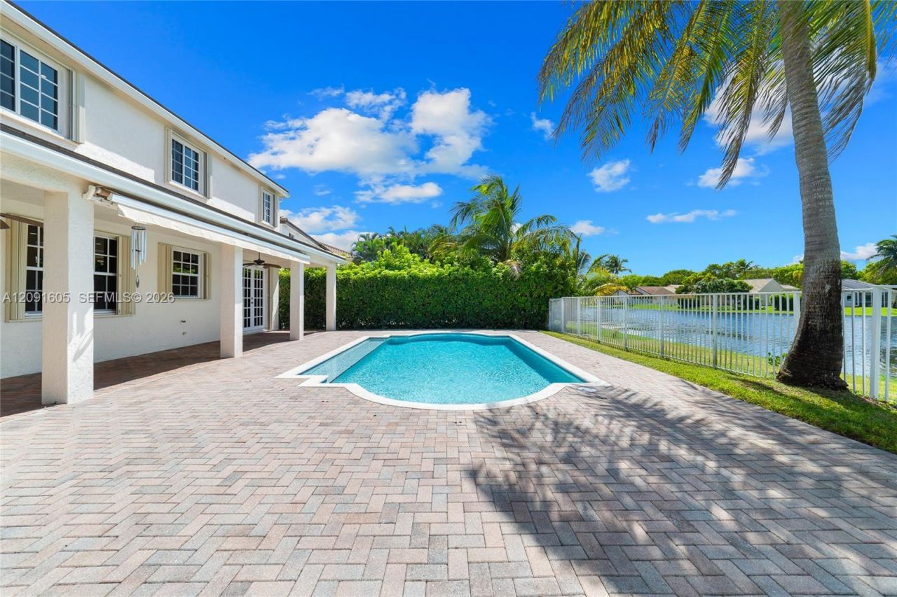 4400 Fox Ridge Dr, Weston, FL 33331 Photo