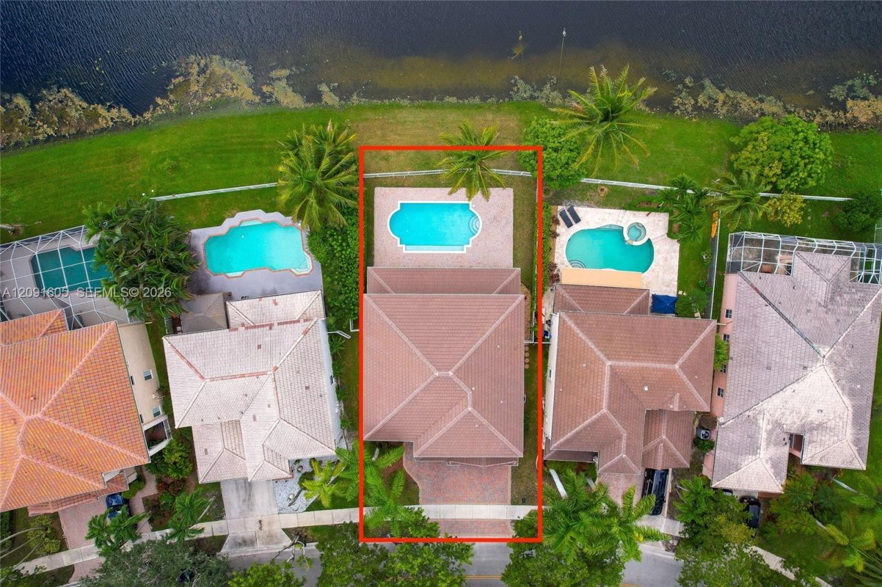 4400 Fox Ridge Dr, Weston, FL 33331 Photo