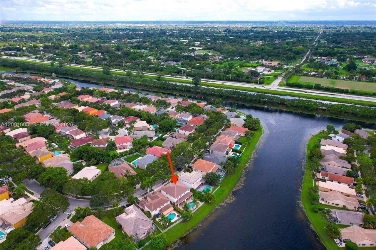 4400 Fox Ridge Dr, Weston, FL 33331 Photo