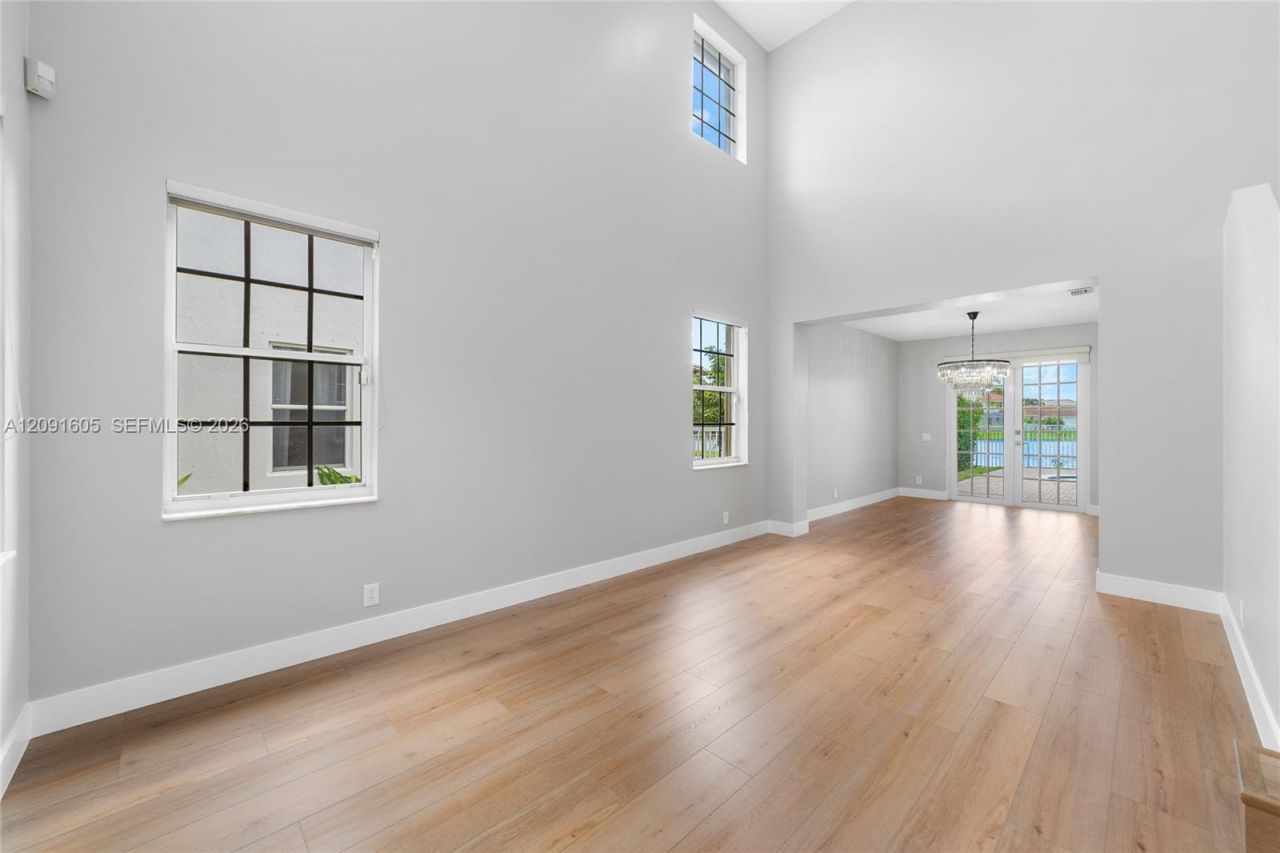 4400 Fox Ridge Dr, Weston, FL 33331 Photo