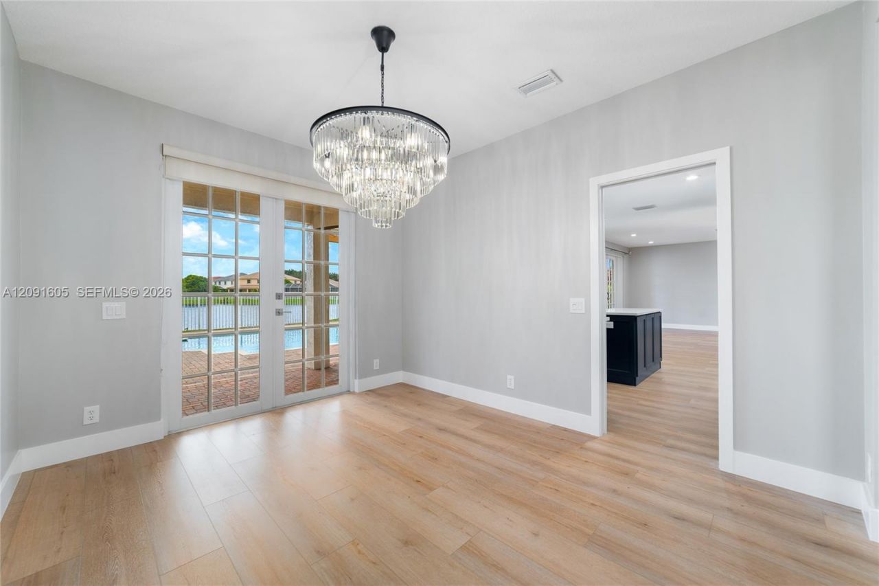 4400 Fox Ridge Dr, Weston, FL 33331 Photo