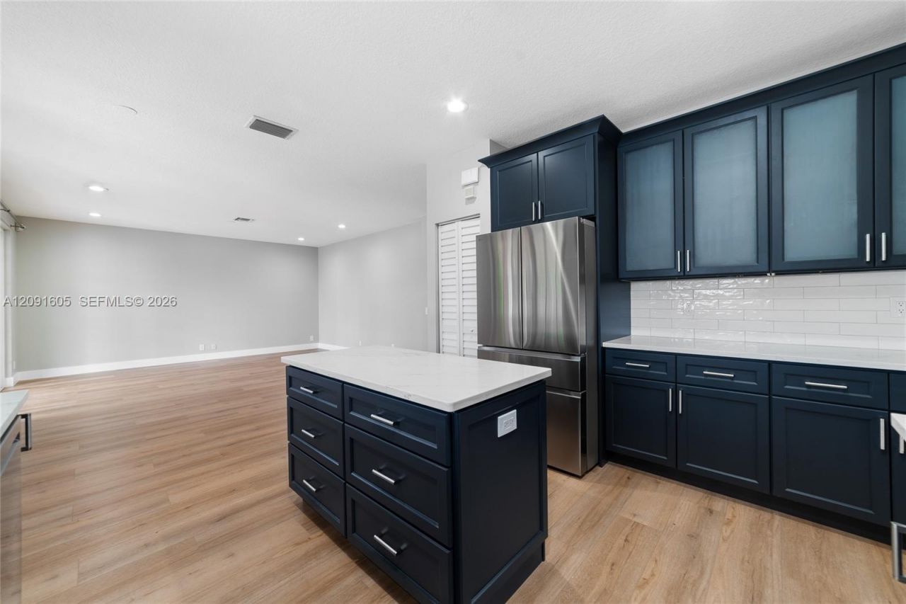 4400 Fox Ridge Dr, Weston, FL 33331 Photo