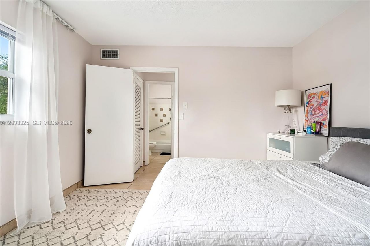 1824 Monroe St , Unit 10, Hollywood, FL 33020 Photo