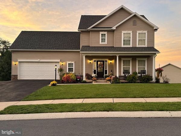 10 HOLLY LANE , ETTERS, PA 17319