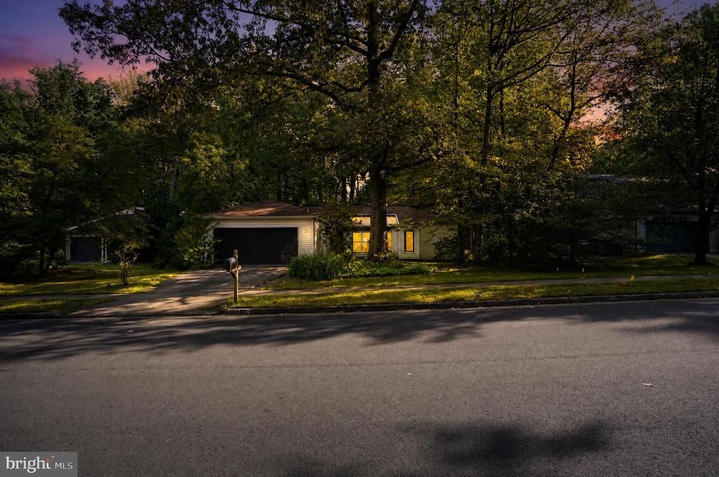 12382 Copenhagen Court, Reston, VA 20191 Main Photo