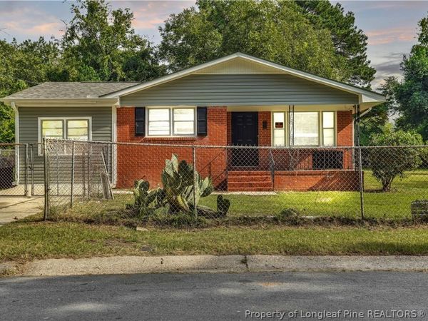 1307 Turnpike Road, Fayetteville, NC 28305