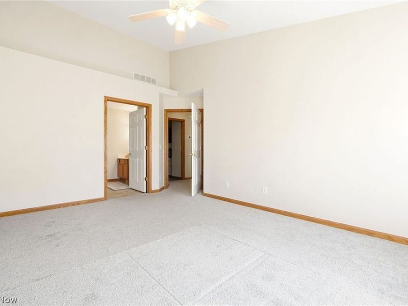 320 Falling Leaf Drive, Seven Hills, OH 44131 Photo 24
