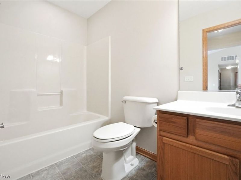 320 Falling Leaf Drive, Seven Hills, OH 44131 Photo 32