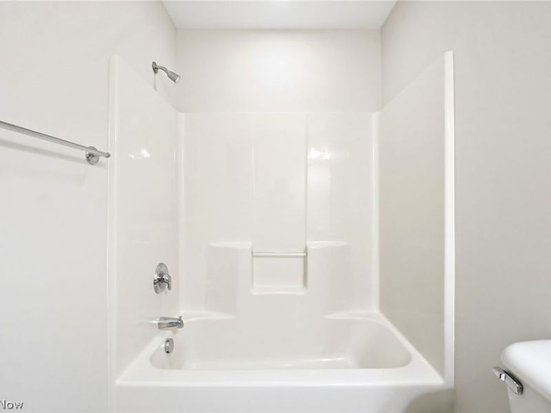 320 Falling Leaf Drive, Seven Hills, OH 44131 Photo 33