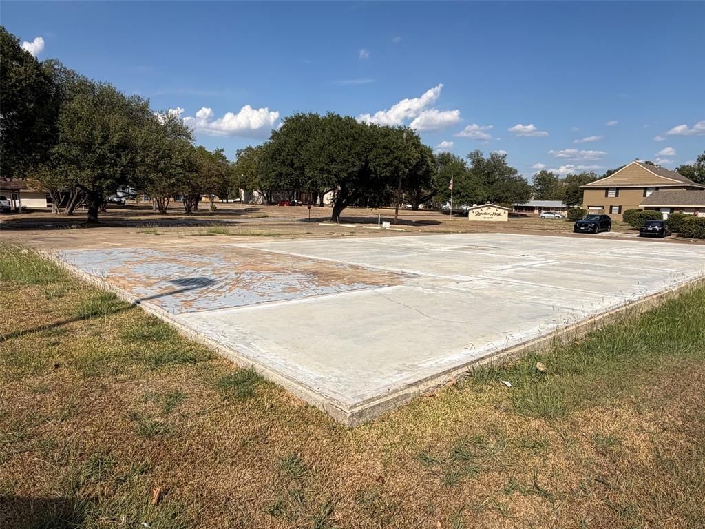 208 E Rusk Street, Mexia, TX 76667 Main Photo