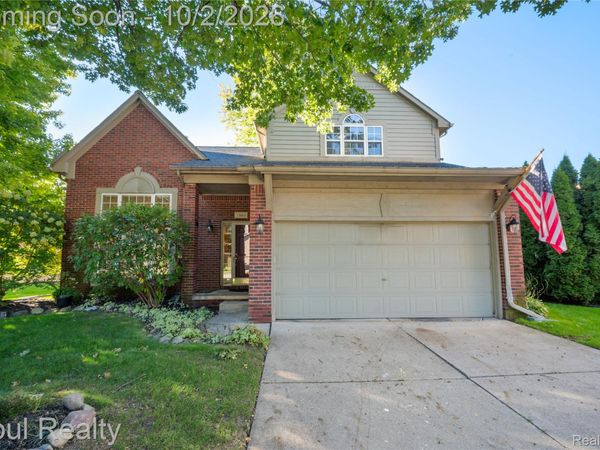 33865 Trillium Court, Livonia, Mi 48150