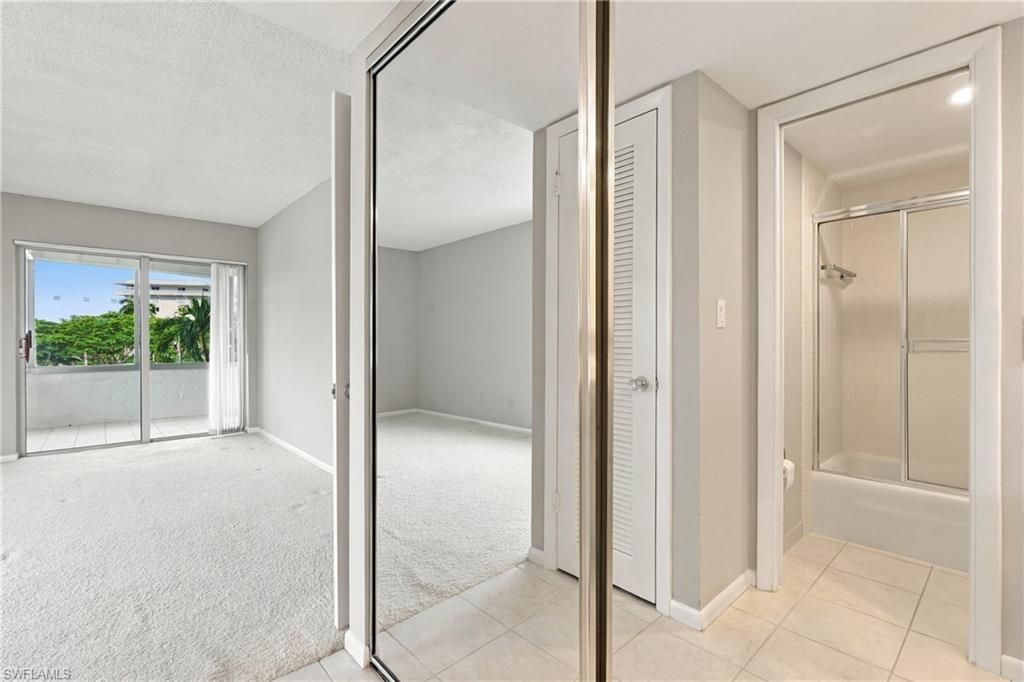 3410 Gulf Shore Blvd N, Unit 304, Naples, FL 34103 Photo