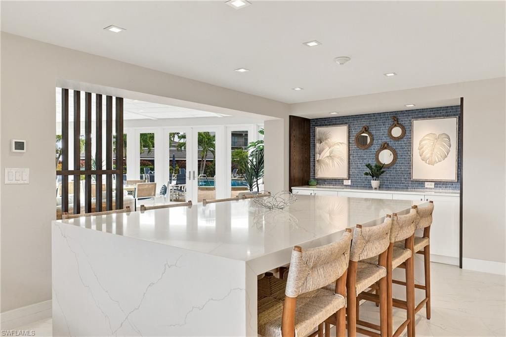 3410 Gulf Shore Blvd N, Unit 304, Naples, FL 34103 Photo