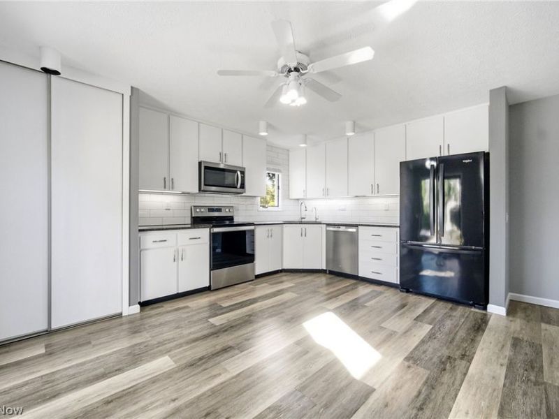 21600 Oak Bark Trail, Strongsville, OH 44149 Photo 8