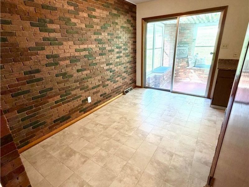 5711 Fairdale Drive, Cambridge, OH 43725 Photo 14