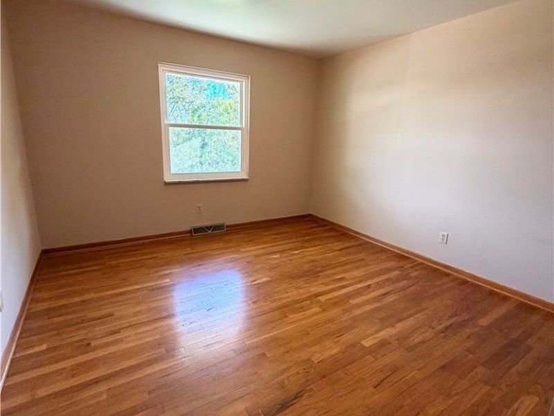 5711 Fairdale Drive, Cambridge, OH 43725 Photo 20