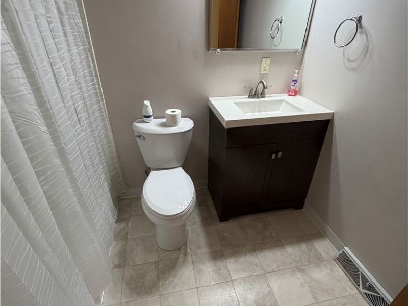 5711 Fairdale Drive, Cambridge, OH 43725 Photo 23
