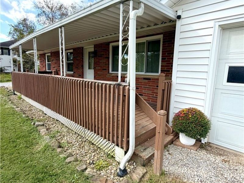 5711 Fairdale Drive, Cambridge, OH 43725 Photo 3