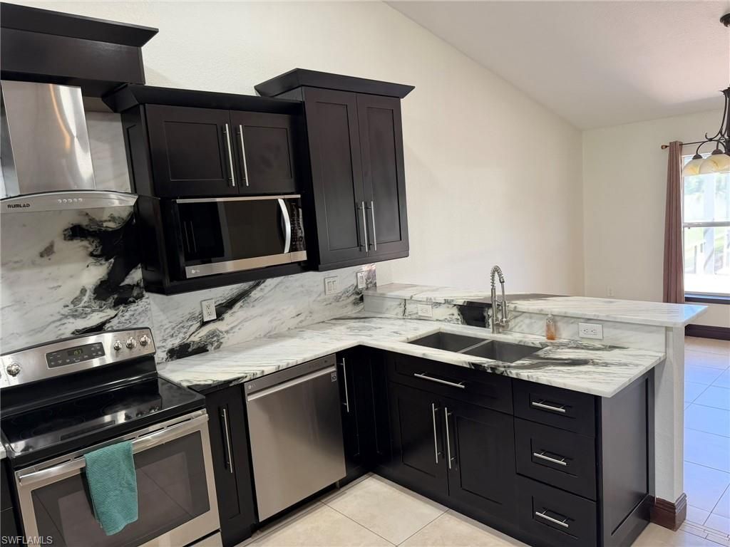 702 Calvin Ave, Lehigh Acres, FL 33972 Photo