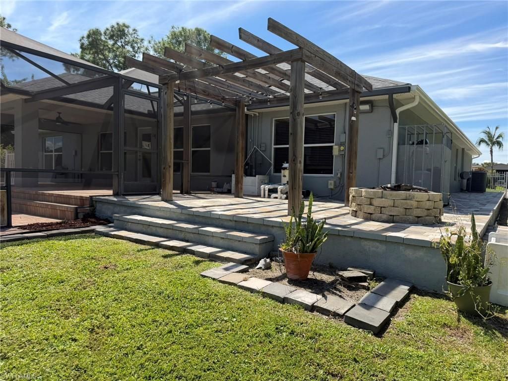 702 Calvin Ave, Lehigh Acres, FL 33972 Photo