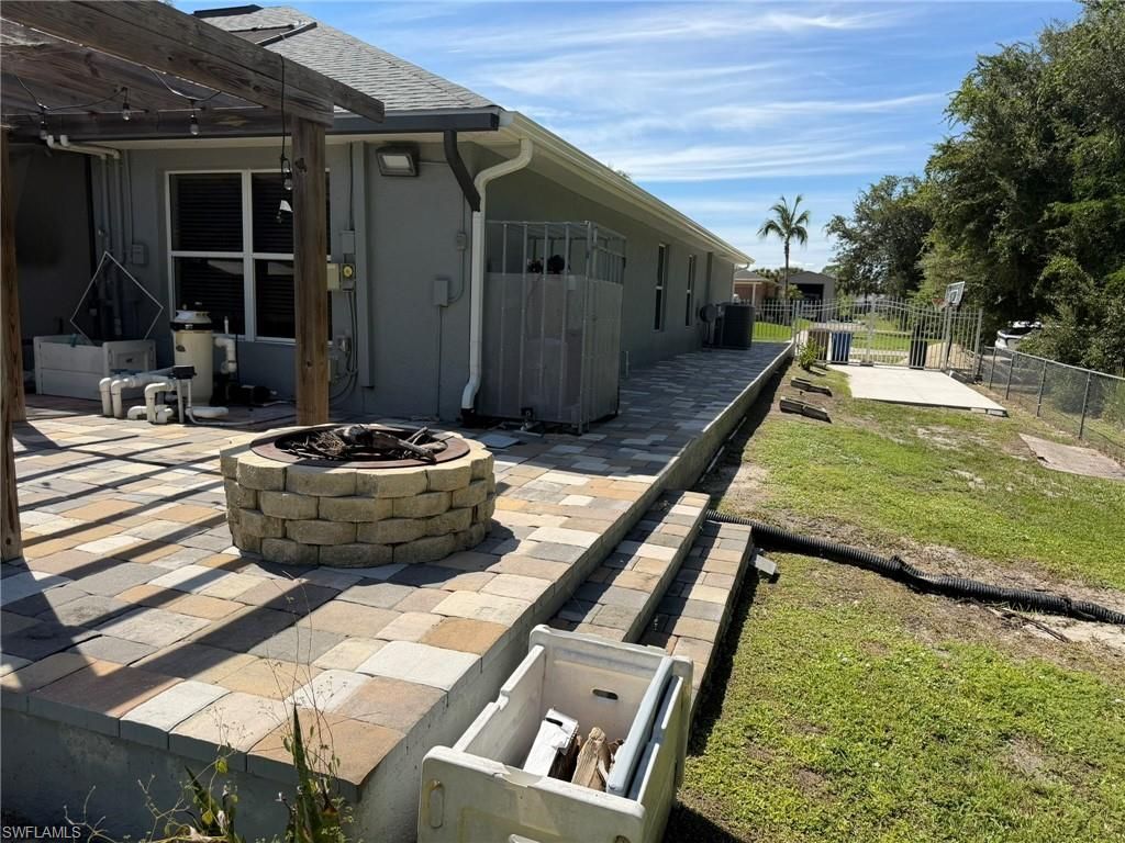 702 Calvin Ave, Lehigh Acres, FL 33972 Photo