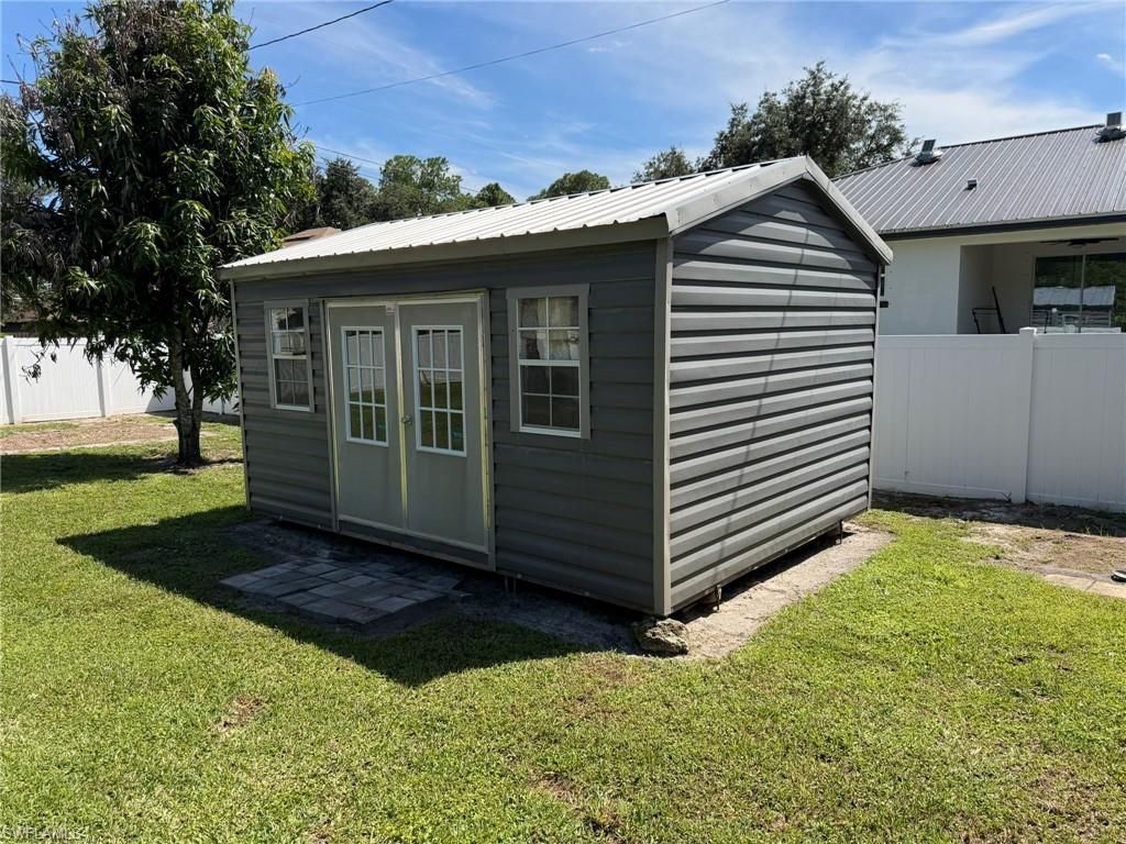702 Calvin Ave, Lehigh Acres, FL 33972 Photo