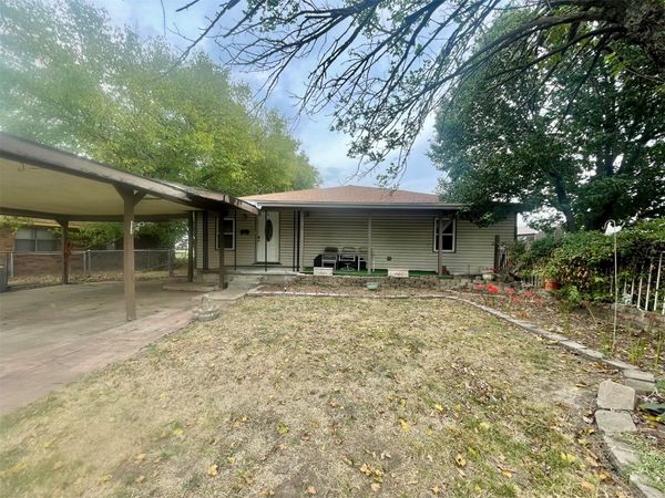 612 W 3rd Street , Skiatook, OK 74070