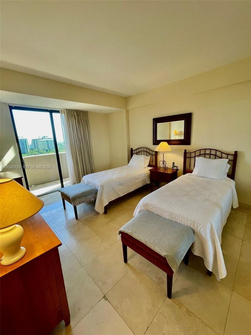 201 Crandon Blvd , Unit 1235, Key Biscayne, FL 33149 Photo