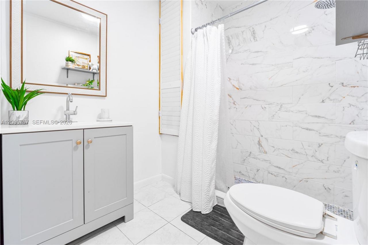 550 NW 43rd Pl, Miami, FL 33126 Photo