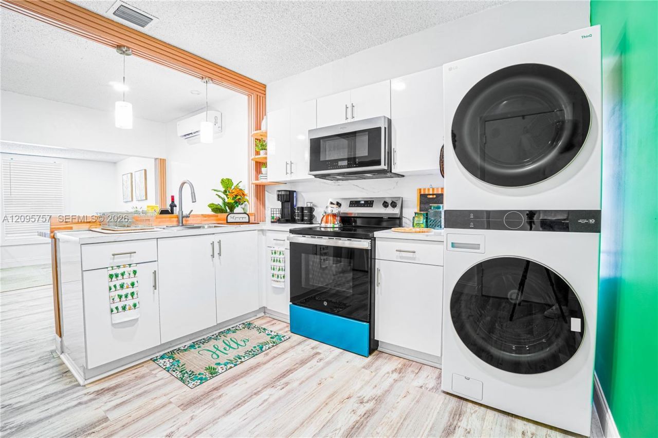 550 NW 43rd Pl, Miami, FL 33126 Photo